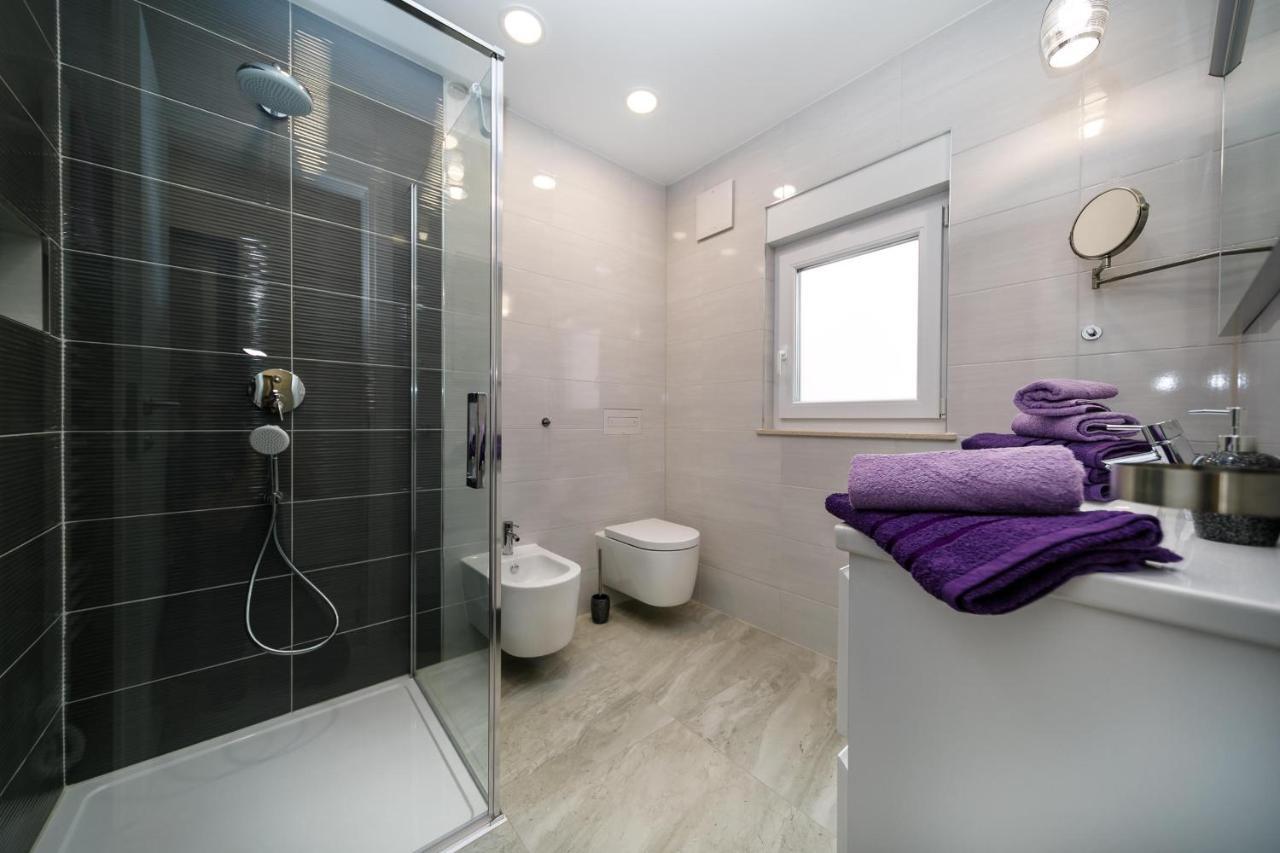 2A Partment Rukavina Apartamento Njivice Exterior foto