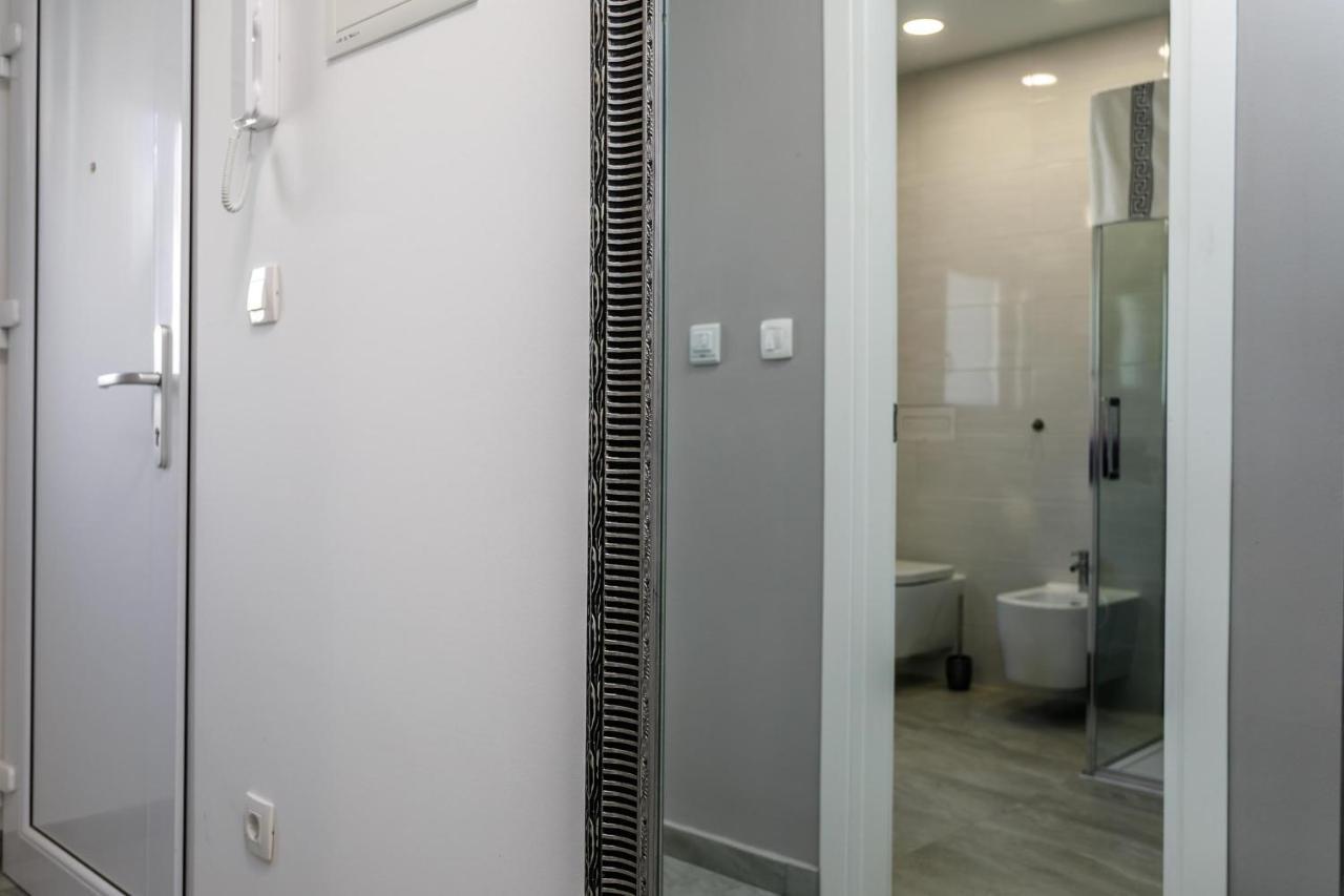 2A Partment Rukavina Apartamento Njivice Exterior foto
