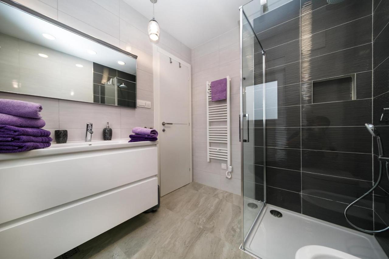2A Partment Rukavina Apartamento Njivice Exterior foto